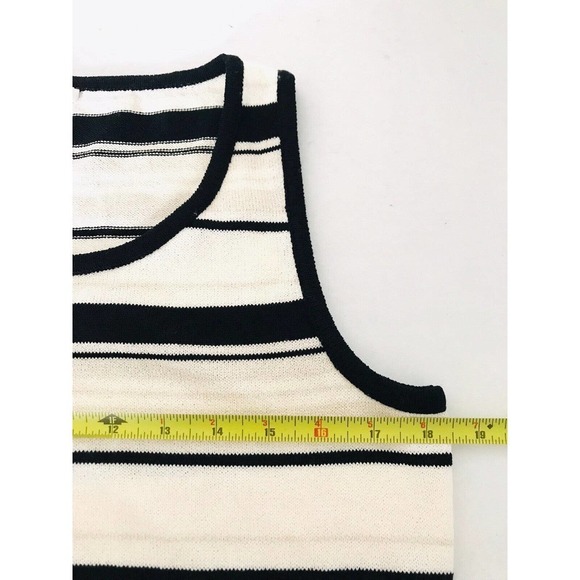 St. John | Women's Sleeveless Scoop Neck Santana Knit Striped Pullover Tank Sz S - Picture 7 of 9